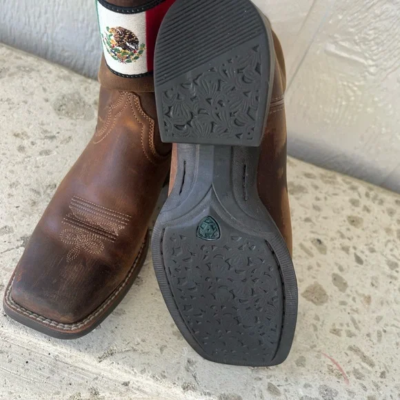 Ariat Tan Leather Cowboy Boots - Picture 2 of 6